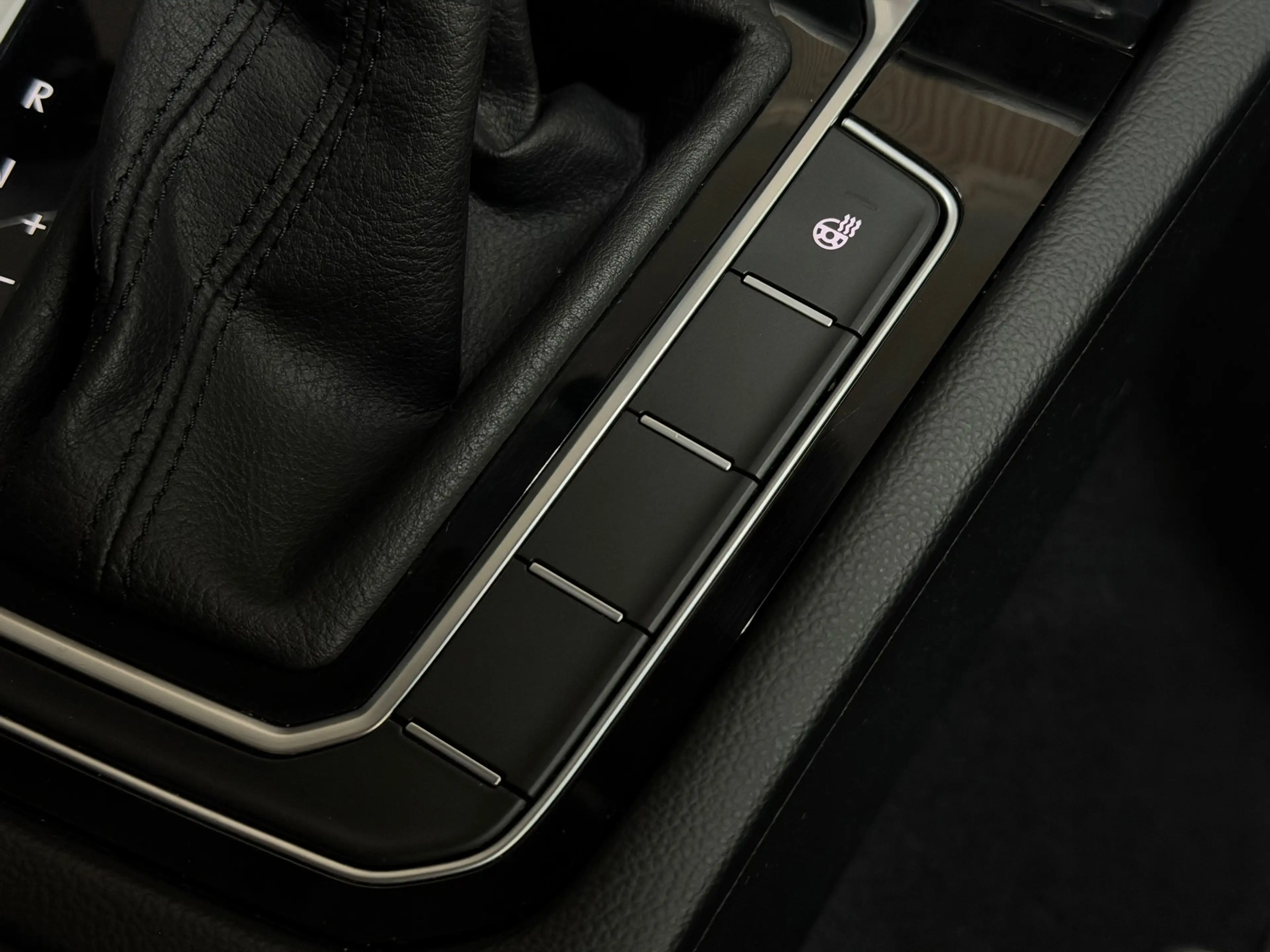 Volkswagen Arteon 1.5 TSI Business R 2019 DSG PANO LED CAMERA — photo 29