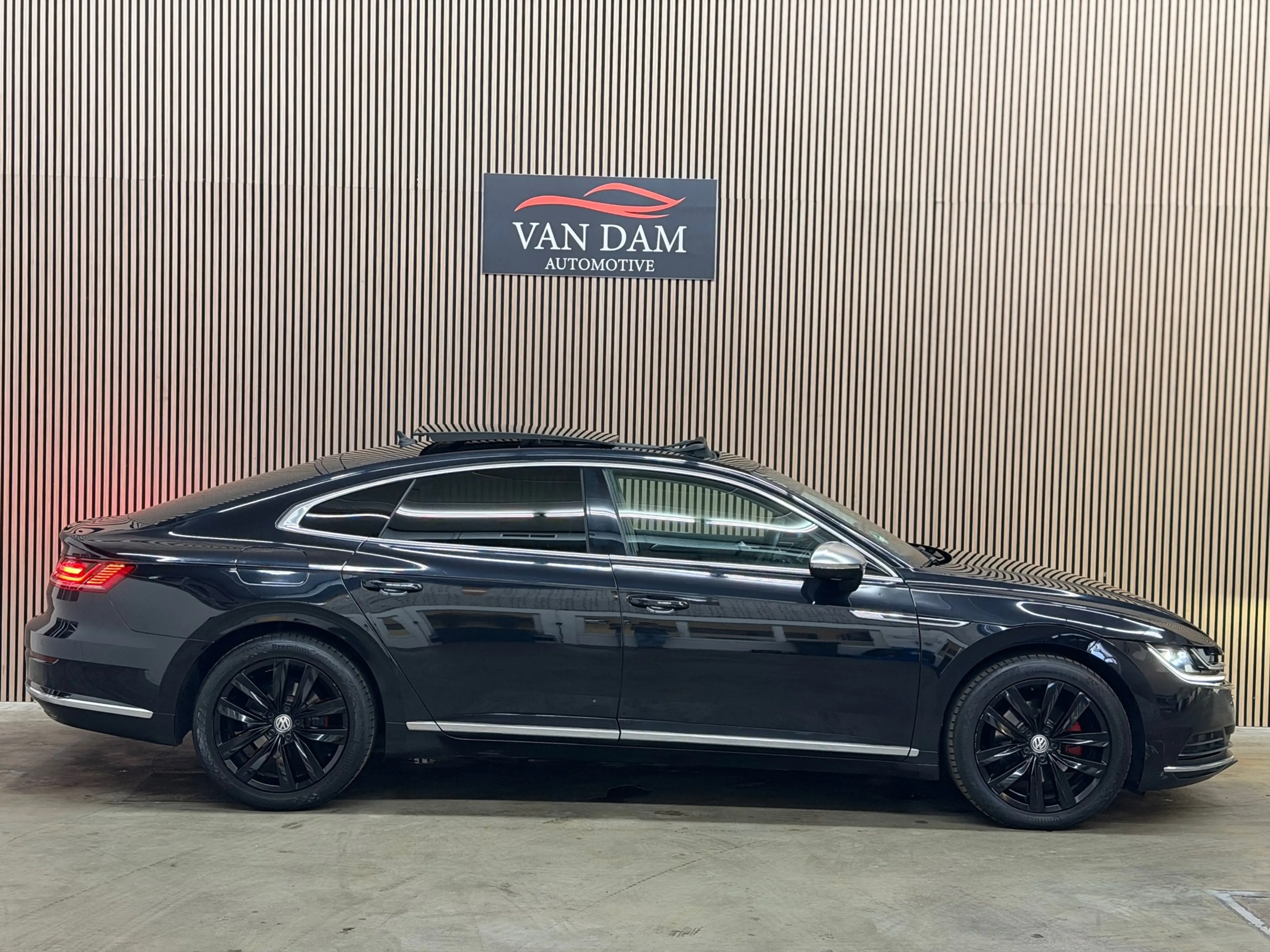 Volkswagen Arteon 1.5 TSI Business R 2019 DSG PANO LED CAMERA — photo 10