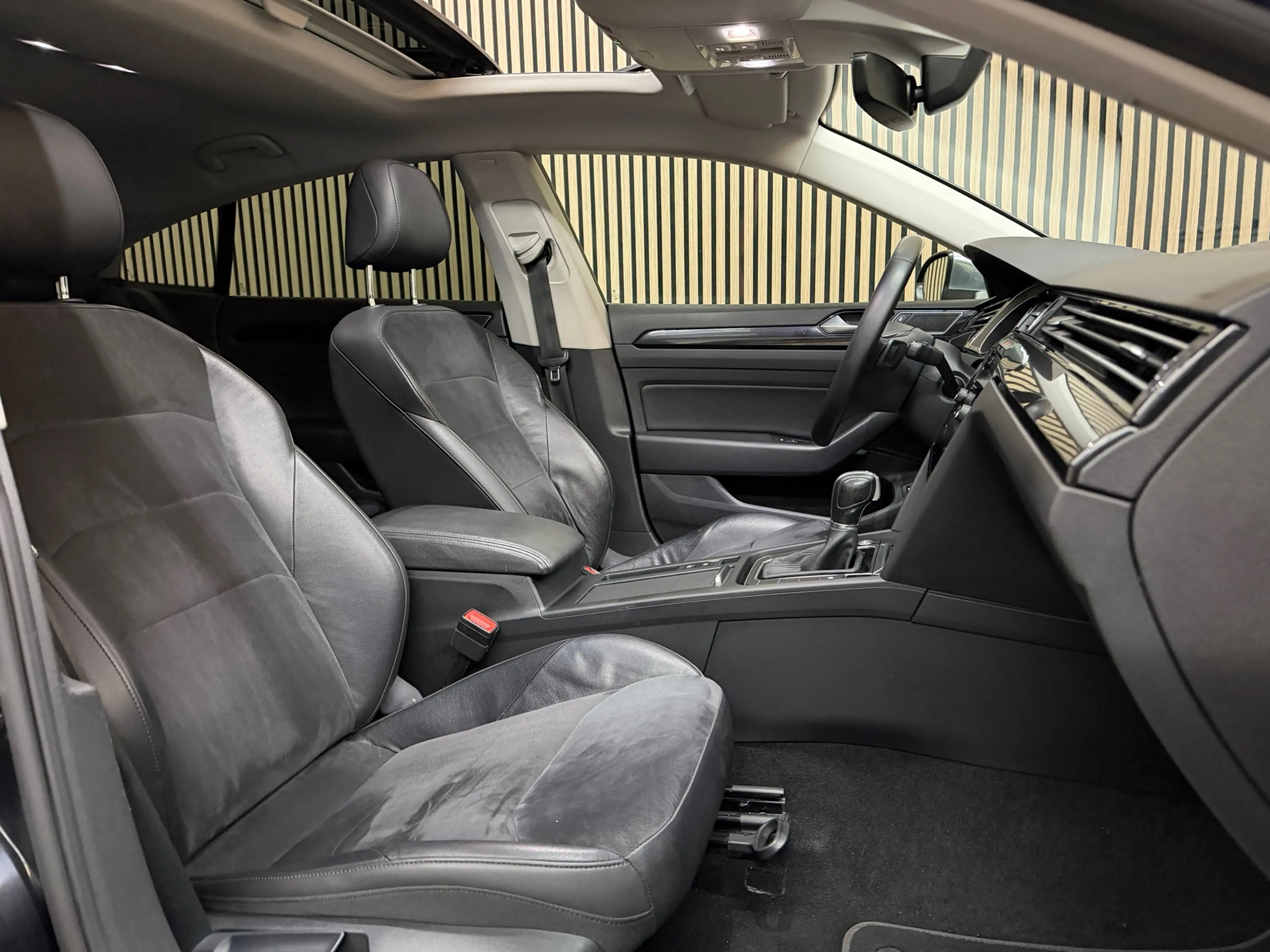 Volkswagen Arteon 1.5 TSI Business R 2019 DSG PANO LED CAMERA — photo 14