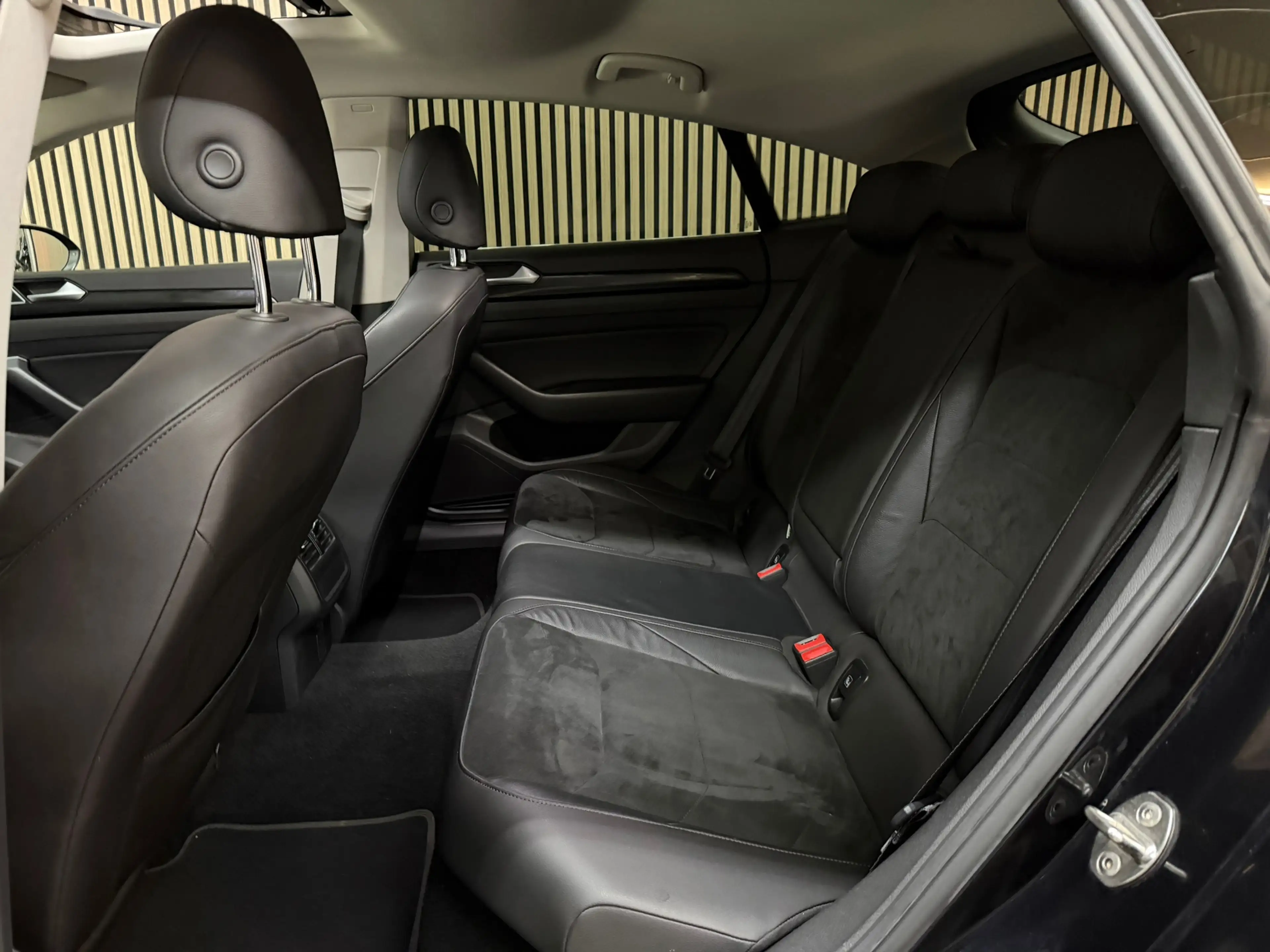 Volkswagen Arteon 1.5 TSI Business R 2019 DSG PANO LED CAMERA — photo 13