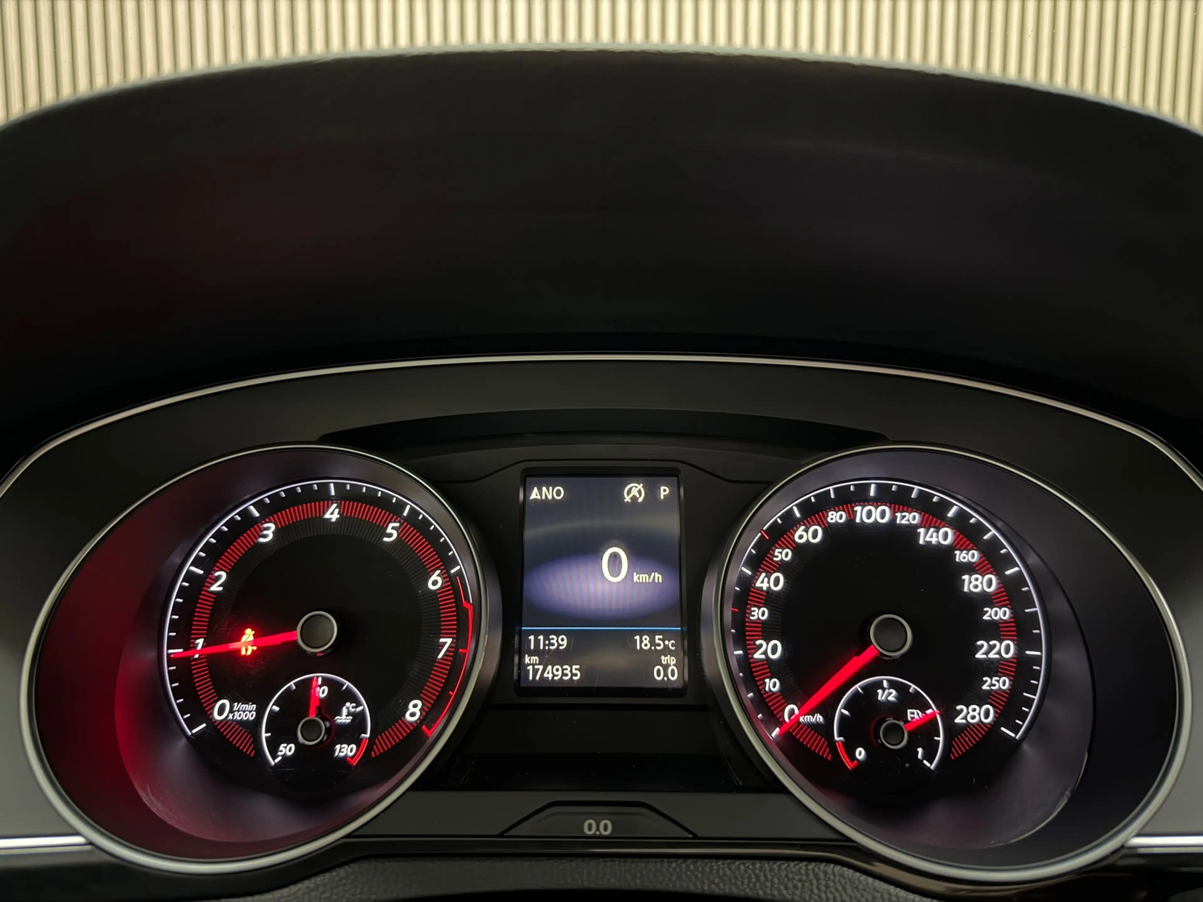 Volkswagen Arteon 1.5 TSI Business R 2019 DSG PANO LED CAMERA — photo 37