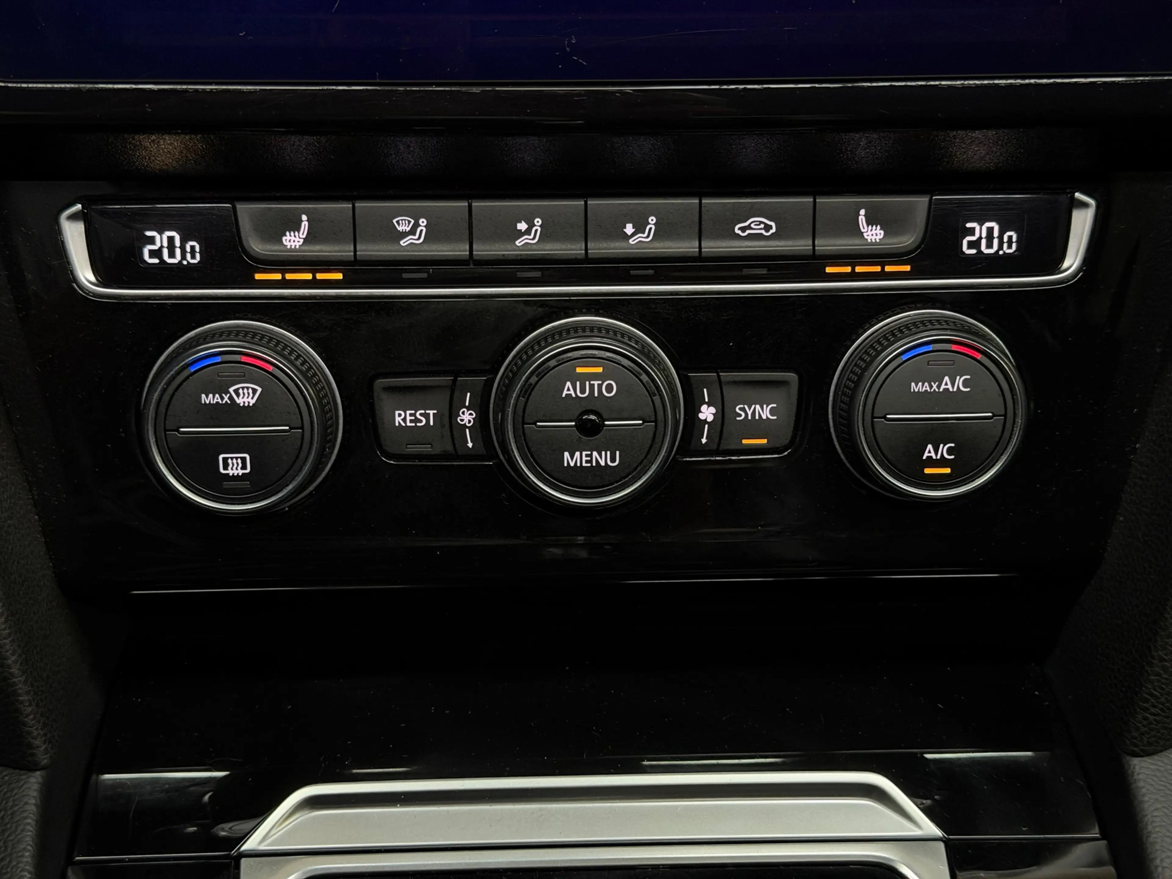 Volkswagen Arteon 1.5 TSI Business R 2019 DSG PANO LED CAMERA — photo 32