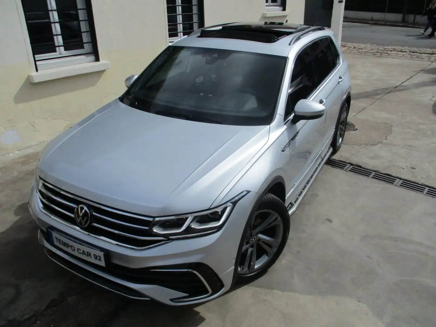 Volkswagen Tiguan 2.0 TDI 150ch DSG7 R-Line Gris - 2