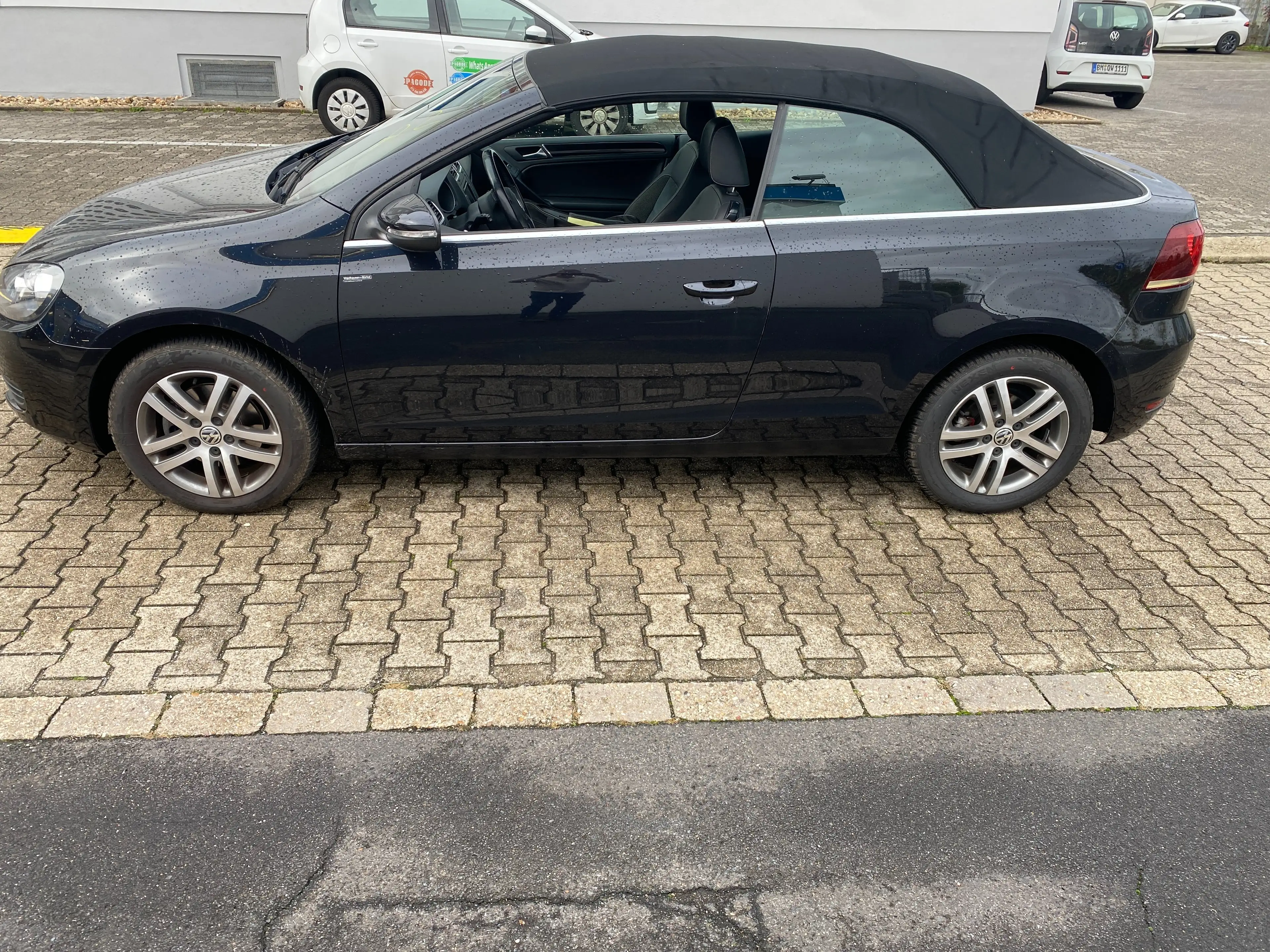 Volkswagen Golf Cabriolet 1.6 TDI Scheckheft Leder SHZ BT PDC Tuv 7/26 3.Hd — photo 5