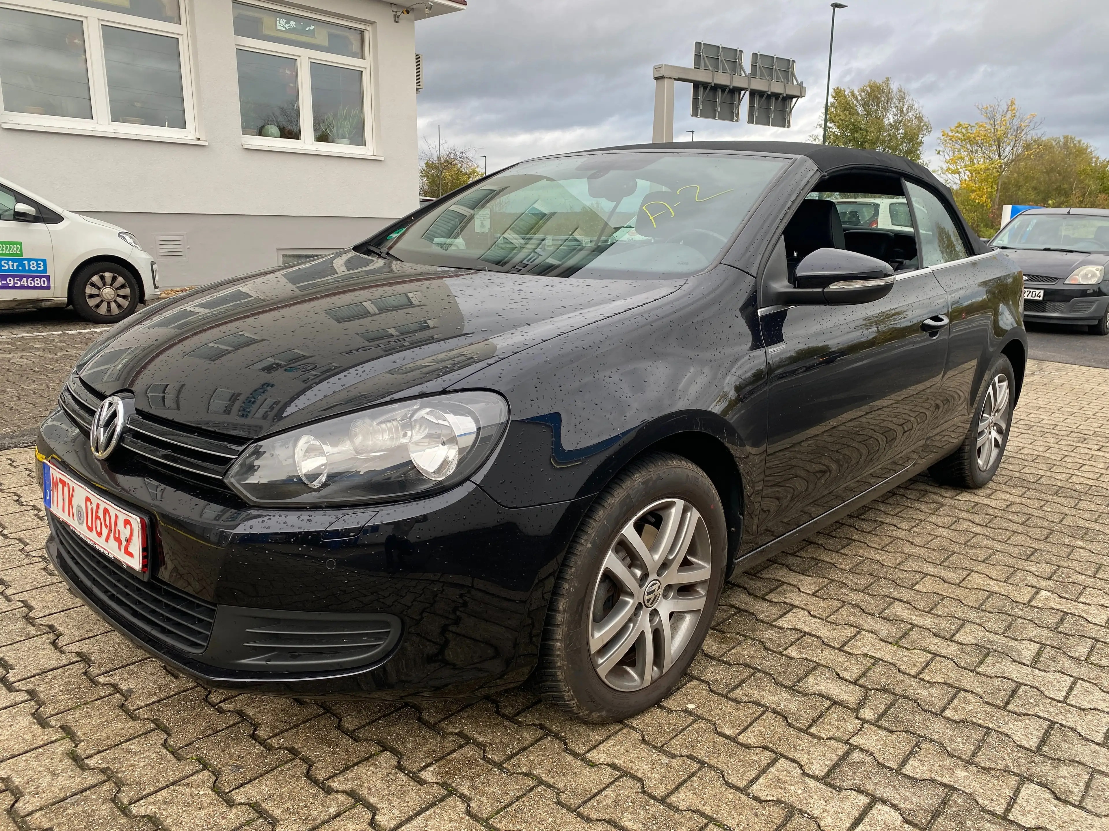 Volkswagen Golf Cabriolet 1.6 TDI Scheckheft Leder SHZ BT PDC Tuv 7/26 3.Hd — photo 3