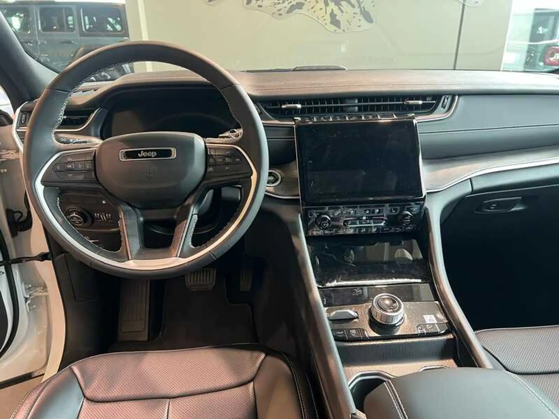 지프 Jeep Grand Cherokee 2026 베이지 사진 5