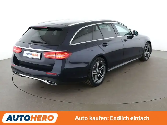 Mercedes-Benz E-Class view 6