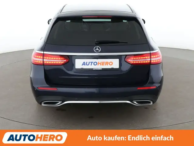 Mercedes-Benz E-Class view 5