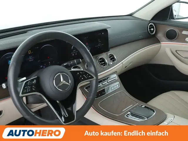 Mercedes-Benz E-Class view 11
