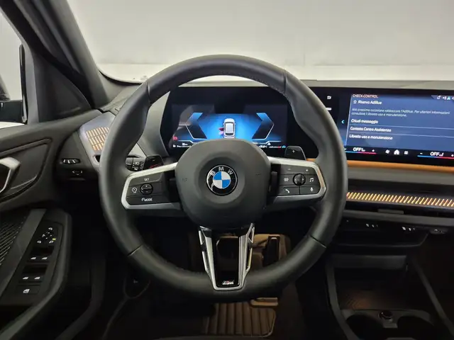 BMW 1 Series view 10