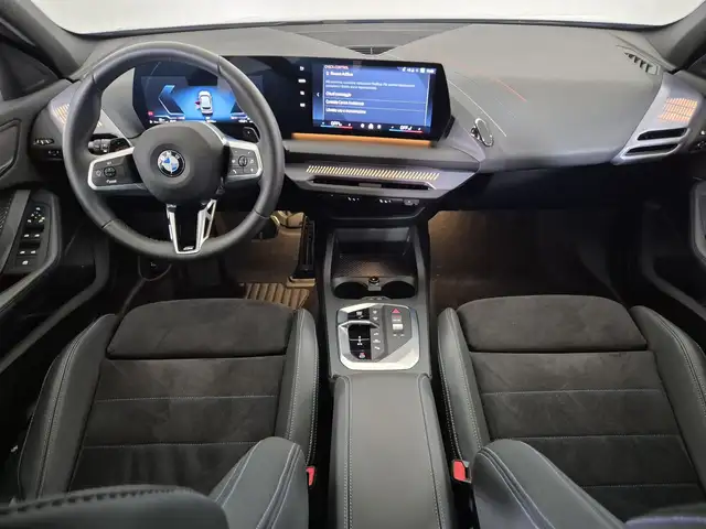 BMW 1 Series view 9