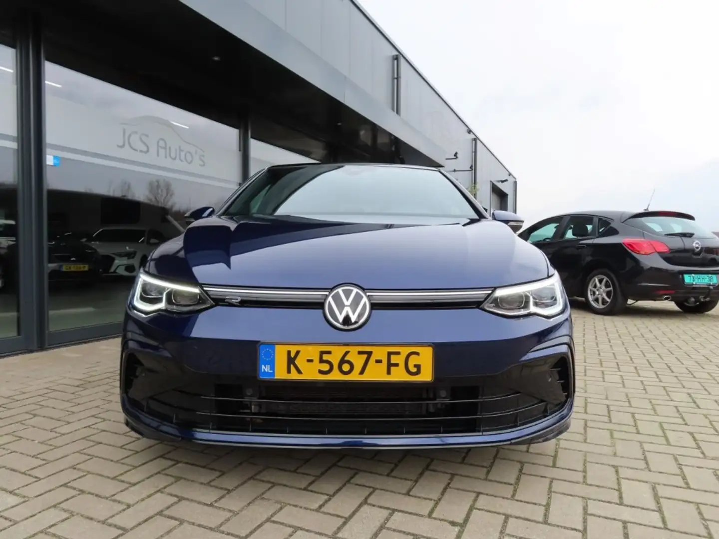 Volkswagen Golf R 1.5 eTSI R-Line Ecc Led Camera Pano 2020 Blauw - 2
