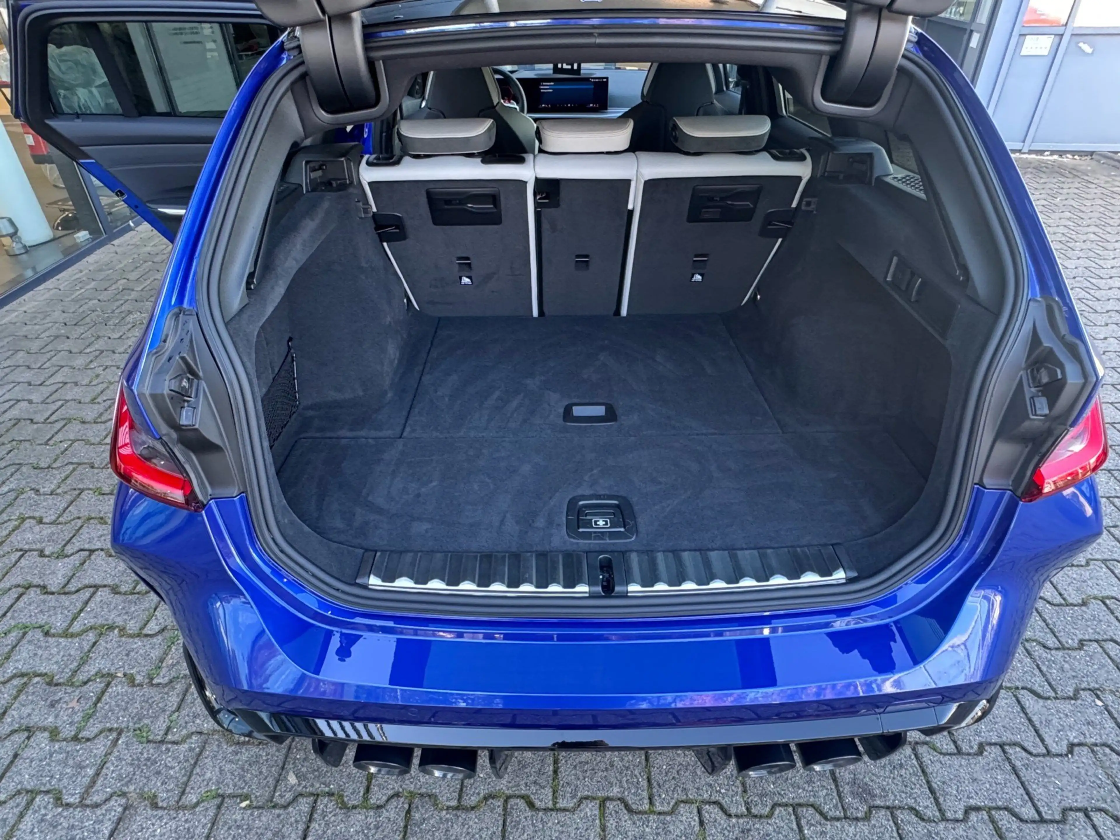 BMW M3 Competition Tour xDrive DA h&k Ad-Led PA Keyless — photo 22