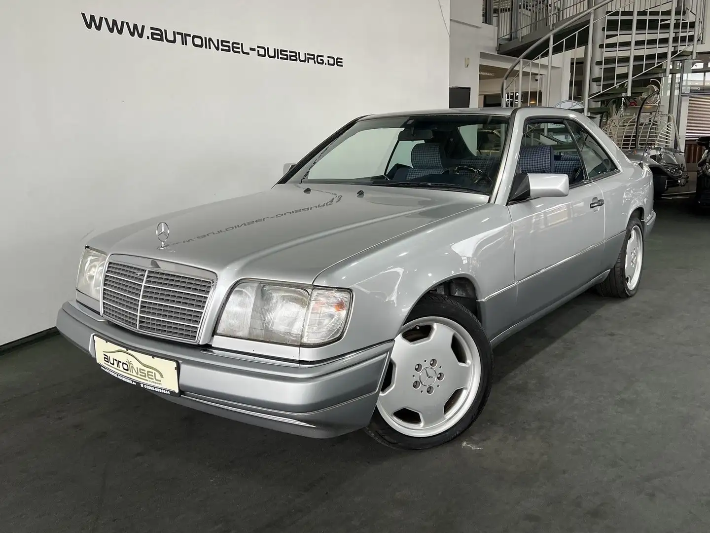 Mercedes-Benz E 320 E320 Coupe Aut. Klima Schiebedach 17" AMG W124 Plateado - 1