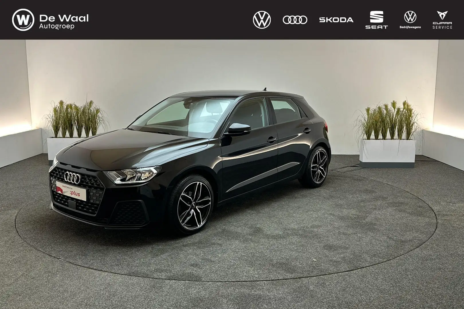 Audi A1 Sportback 25 TFSI 95pk Pro Line | Lane Assist, App Zwart - 1
