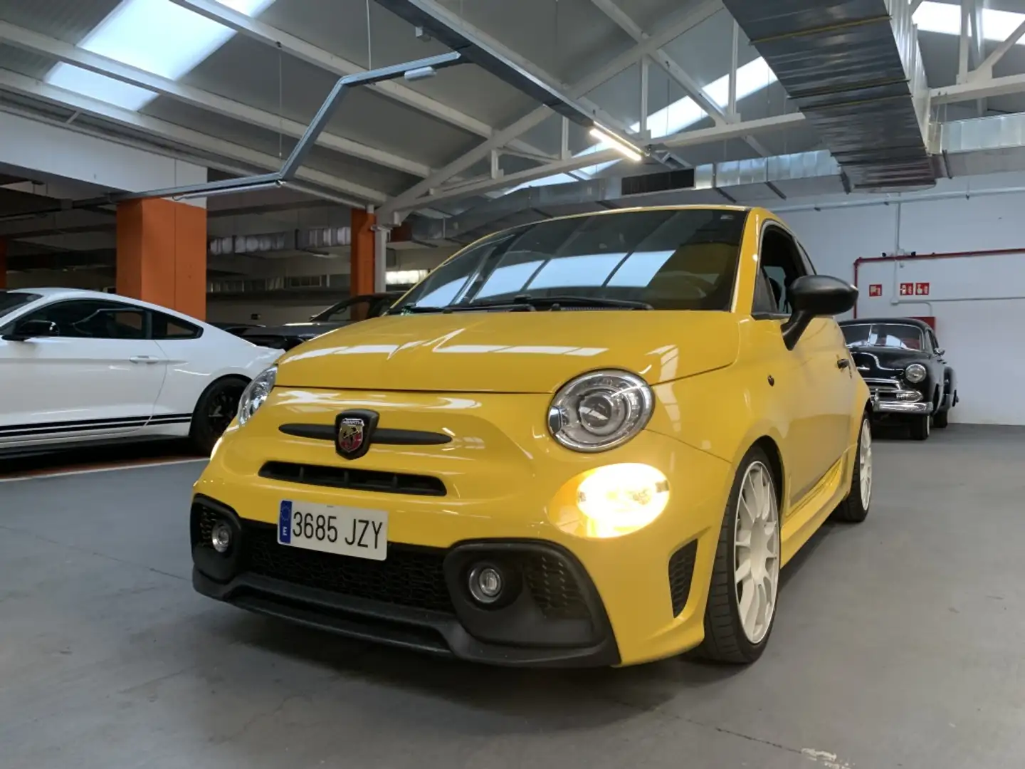 Abarth 595 1.4T JET COMPETIZIONE 132KW Amarillo - 1
