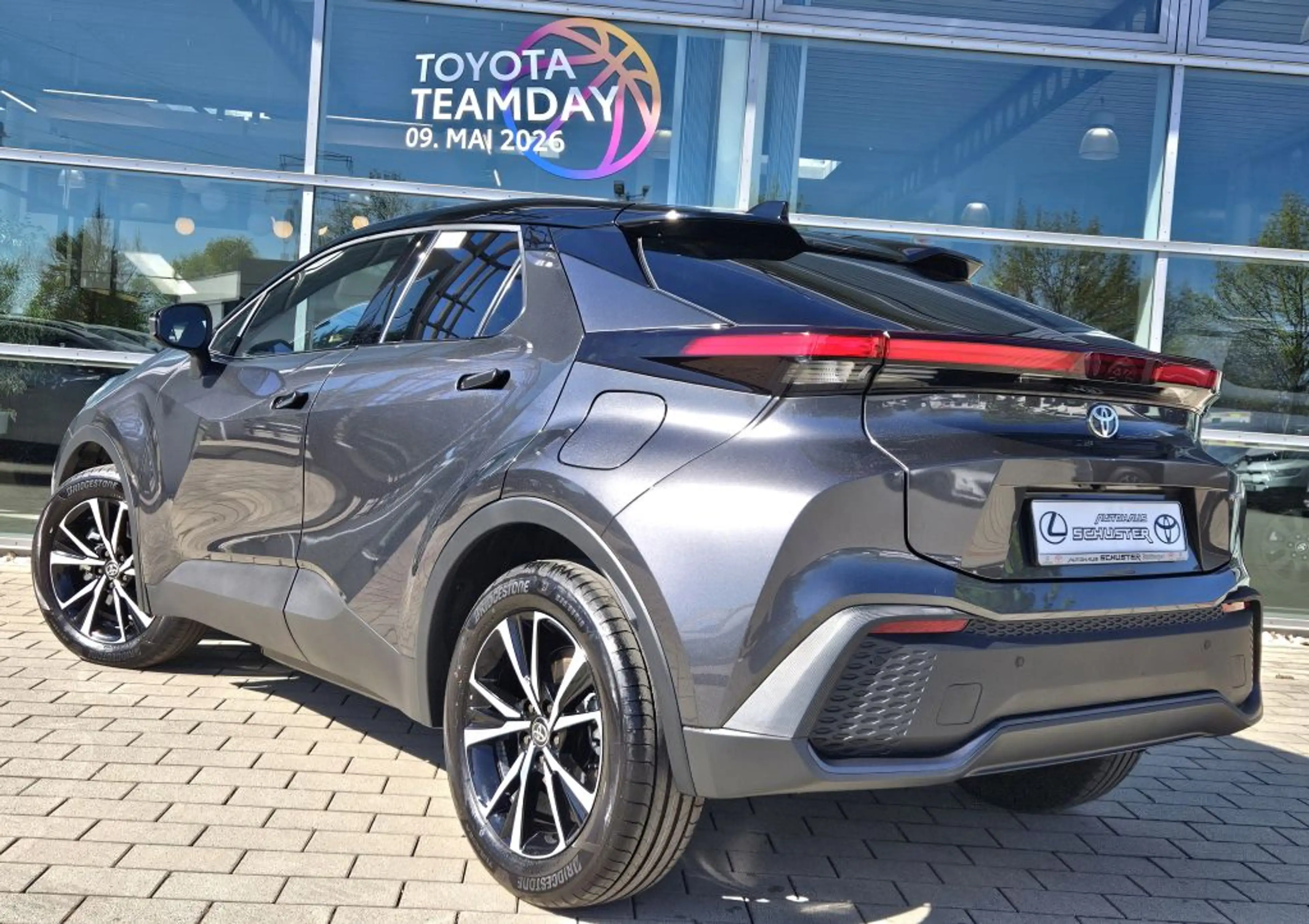 Toyota C-HR 2.0 Plug-in-Hybrid Teamplayer — photo 4