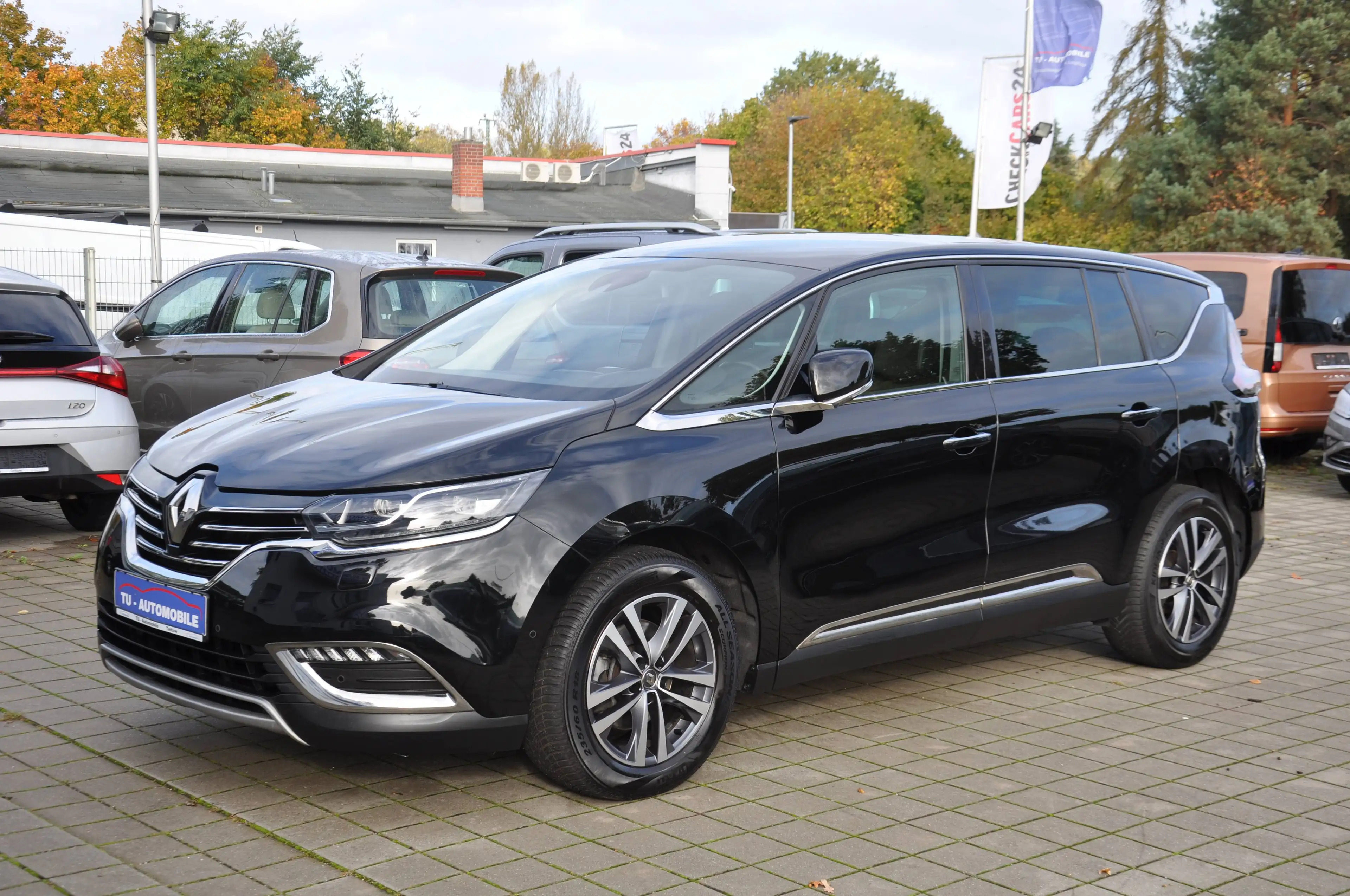 Renault Espace Espace V Limited Aut. 7 SITZER-ACC-HUD-LED-NAVI-SD-KEYLESS-SHZ HINTEN-18"LM ALLWETTER-MASSAGE-TOTWINKEL — photo 4