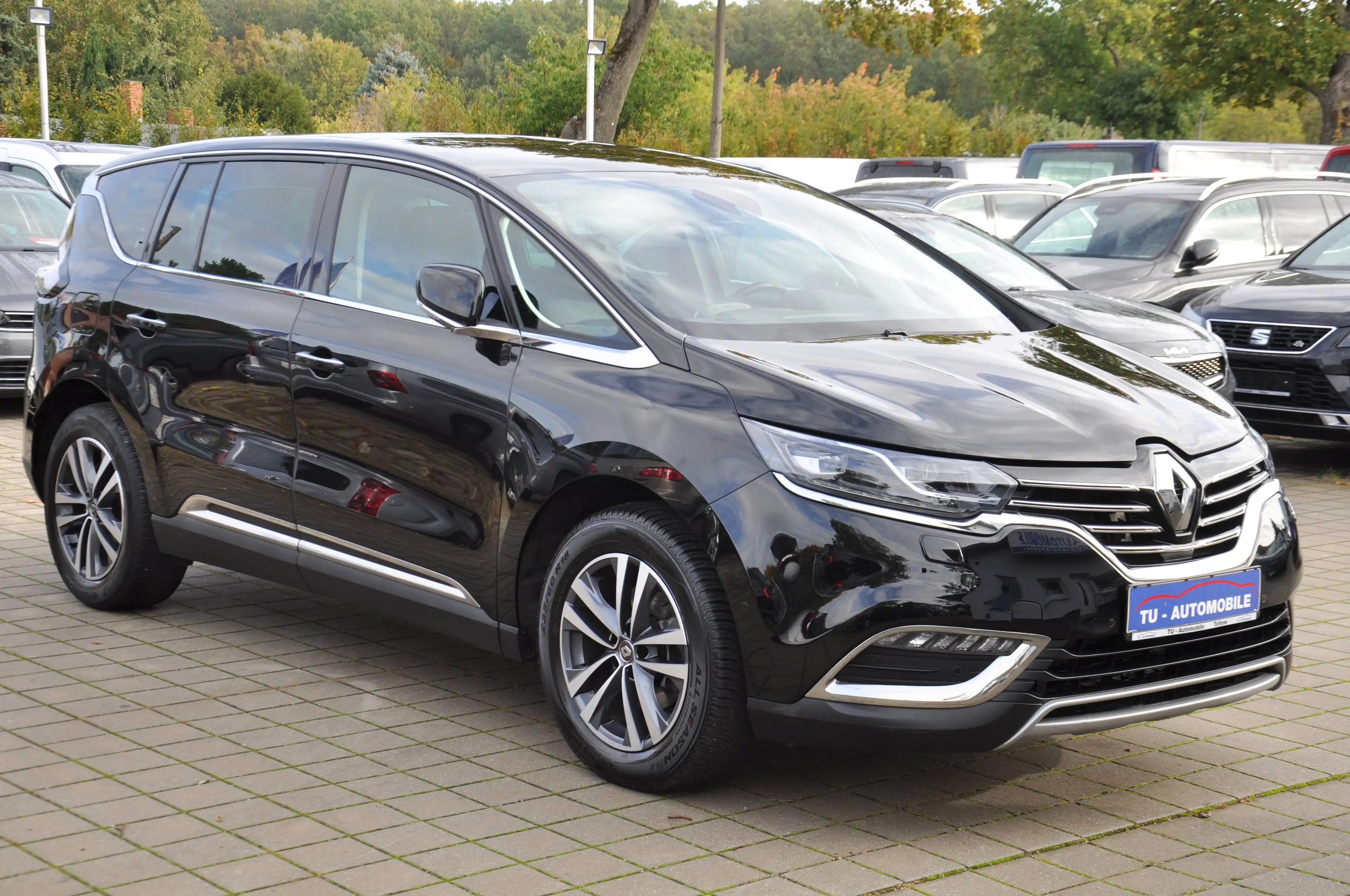 Renault Espace Espace V Limited Aut. 7 SITZER-ACC-HUD-LED-NAVI-SD-KEYLESS-SHZ HINTEN-18"LM ALLWETTER-MASSAGE-TOTWINKEL — photo 2