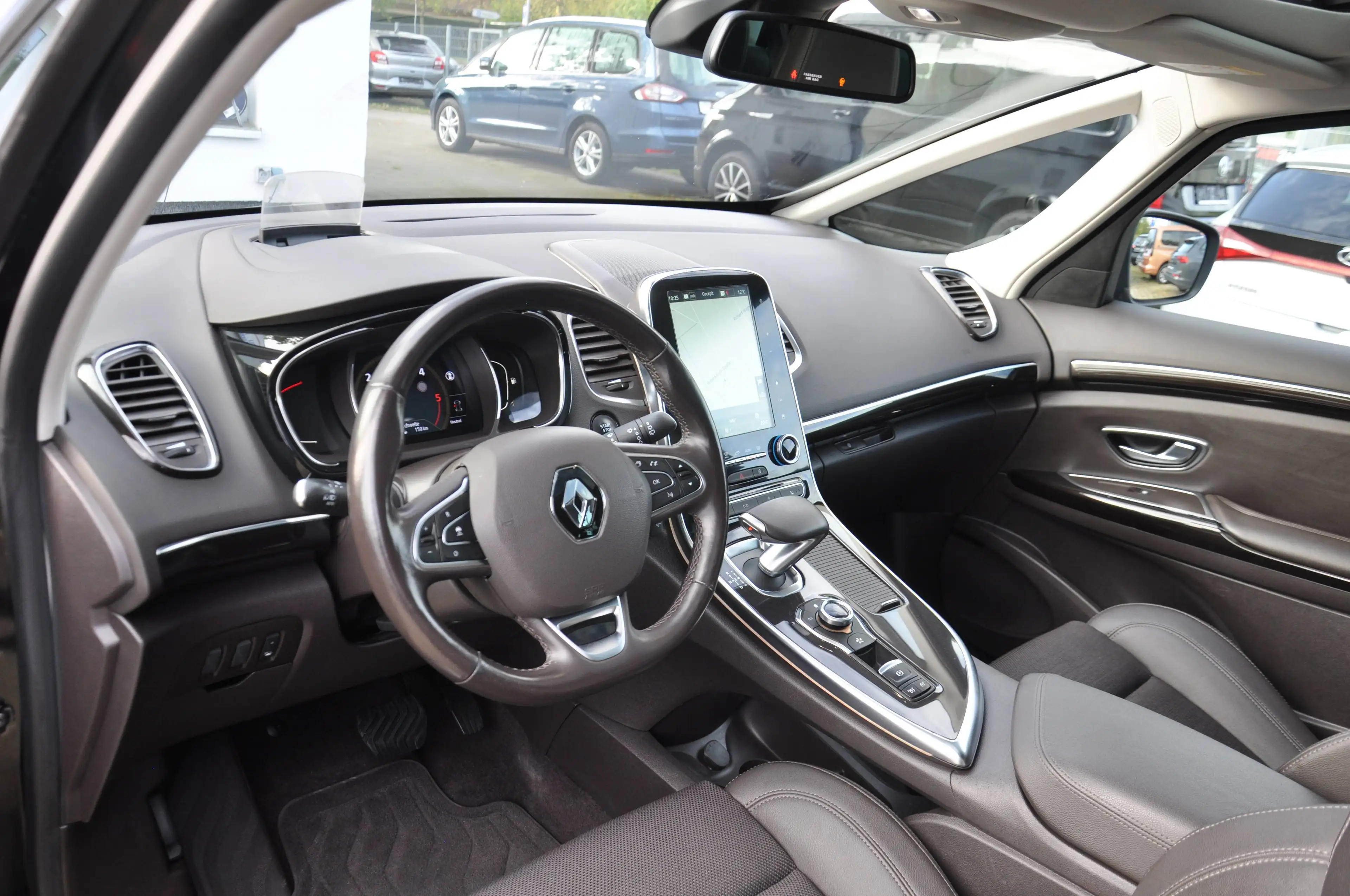 Renault Espace Espace V Limited Aut. 7 SITZER-ACC-HUD-LED-NAVI-SD-KEYLESS-SHZ HINTEN-18"LM ALLWETTER-MASSAGE-TOTWINKEL — photo 13