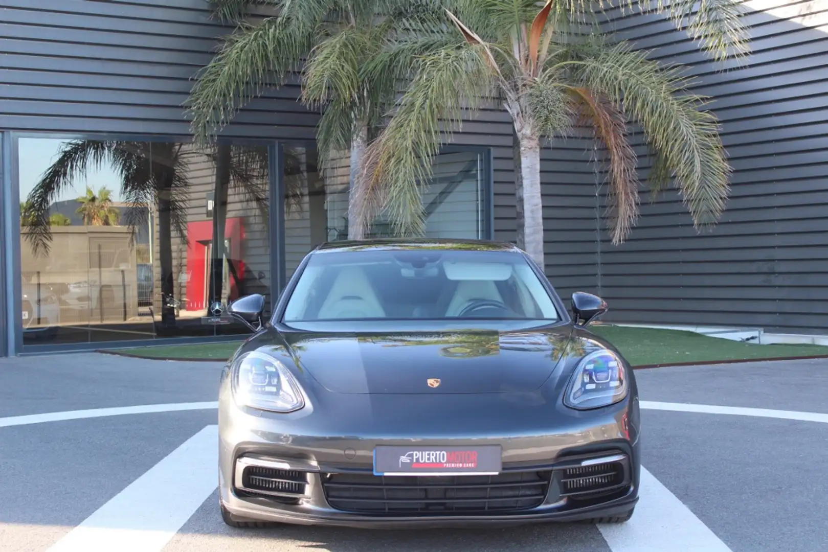 Porsche Panamera 4 e-Hybrid Gris - 2