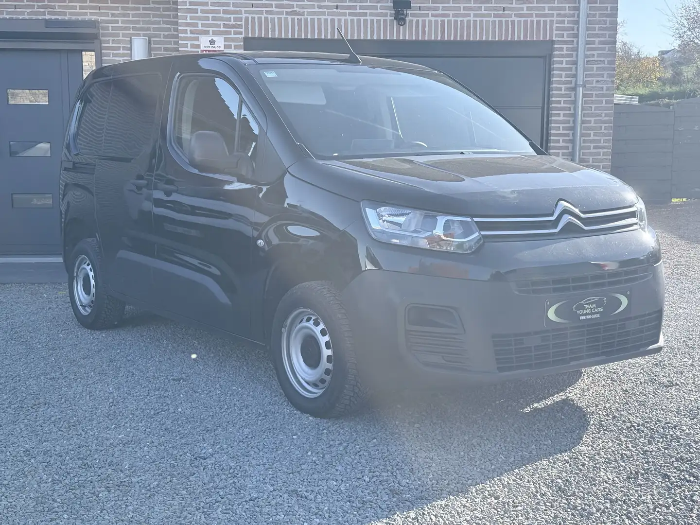 Citroen Berlingo 1.5 HDI Zwart - 1