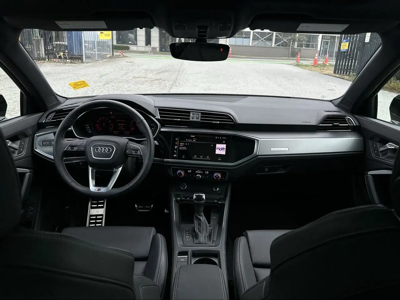 Audi Q3 photo Audi Q3