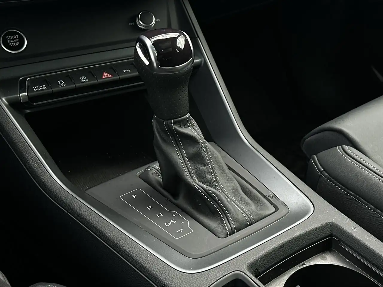 Audi Q3 photo Audi Q3