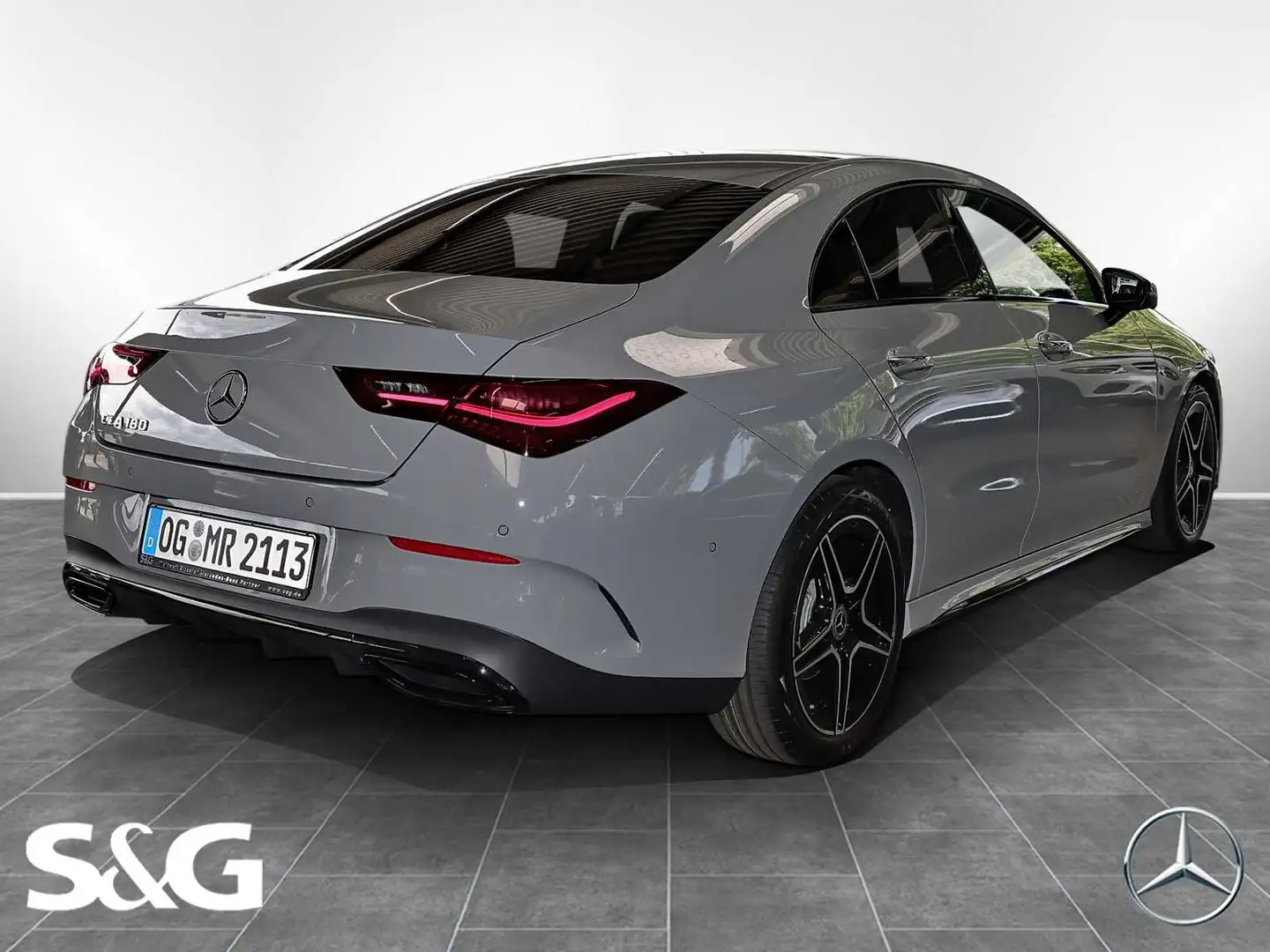 Mercedes-Benz CLA 180 Coupé AMG 360°+LED+Pano+Totwink+Distroni Grau - 2