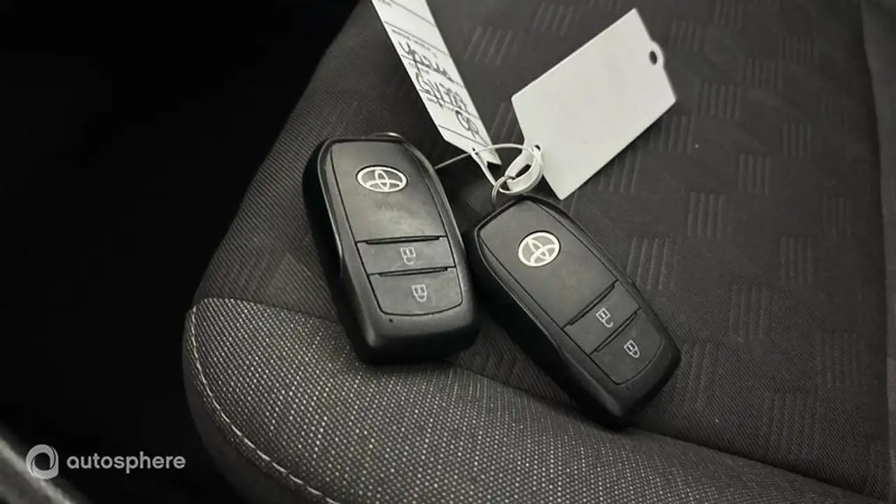 Toyota Yaris Yaris — photo 16