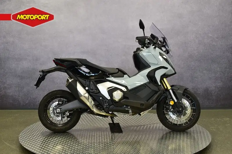 Honda X-ADV 750