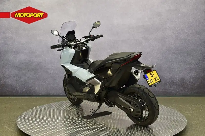 Honda X-ADV 750 - foto 6