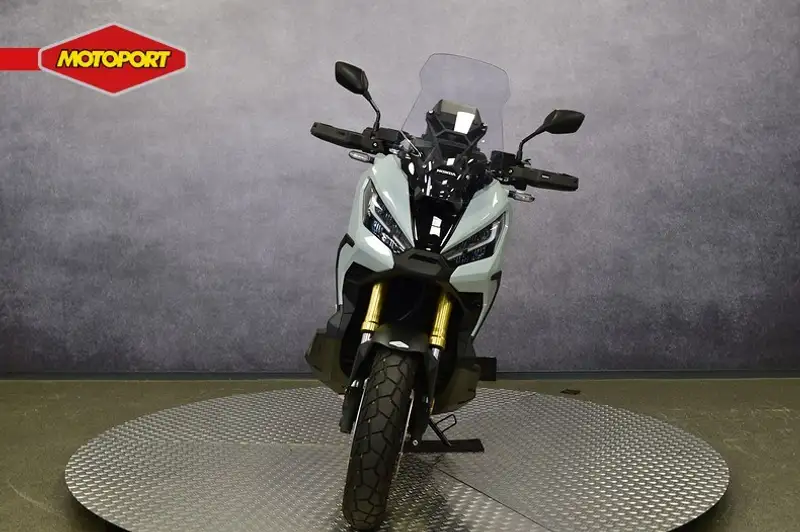 Honda X-ADV 750 - foto 3