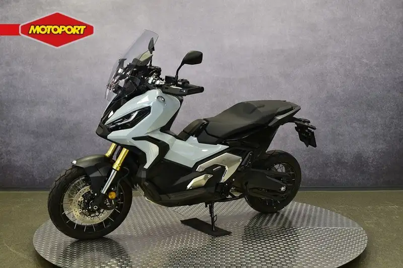 Honda X-ADV 750 - foto 4