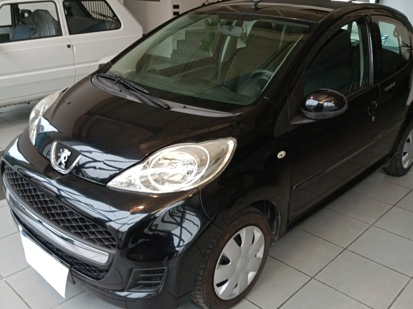 Peugeot 107 107 1.0 12v Access (desir) 5p FL Nero - 2