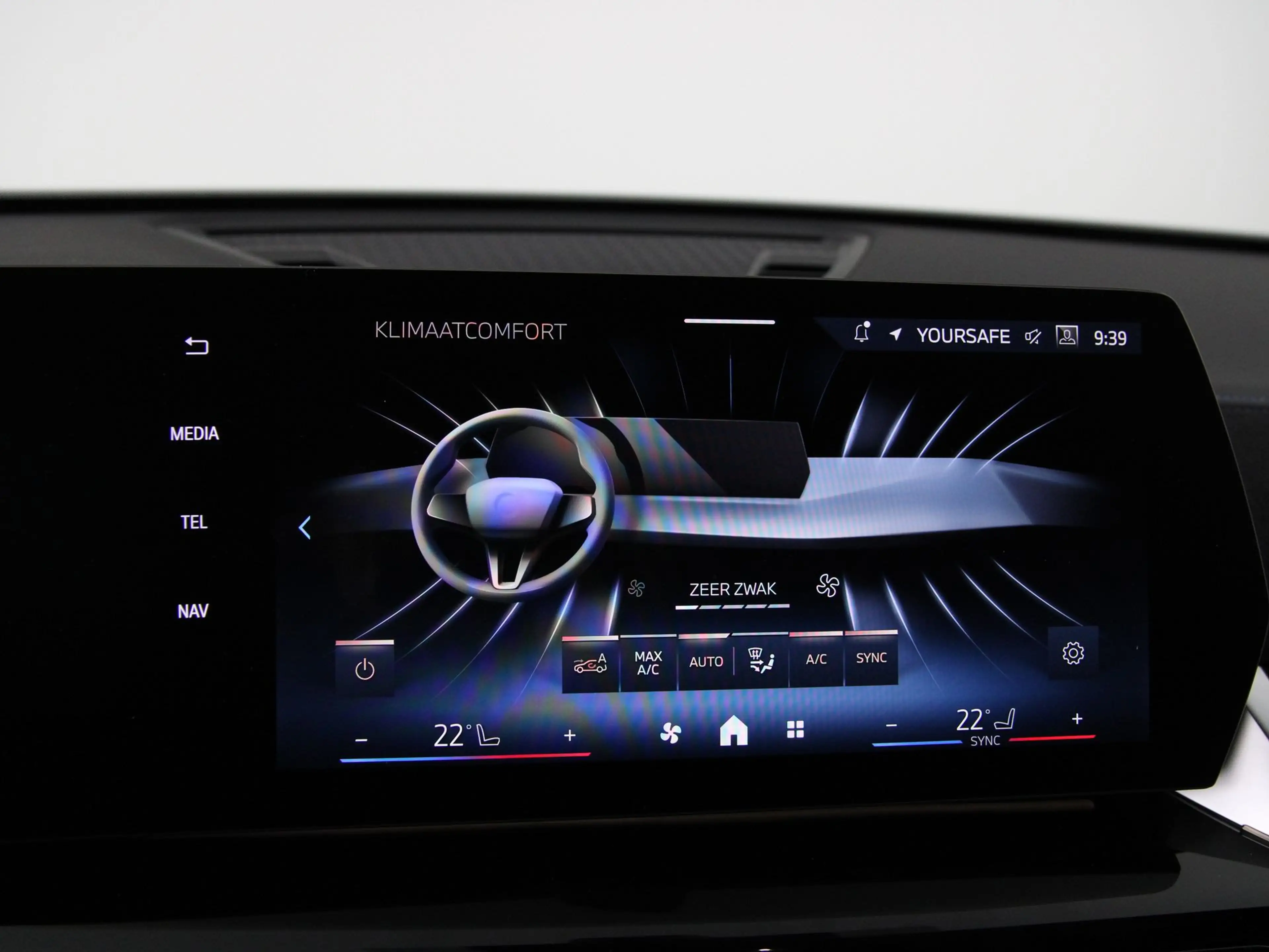 BMW iX2 eDrive20 67 kWh M-Sport — photo 14