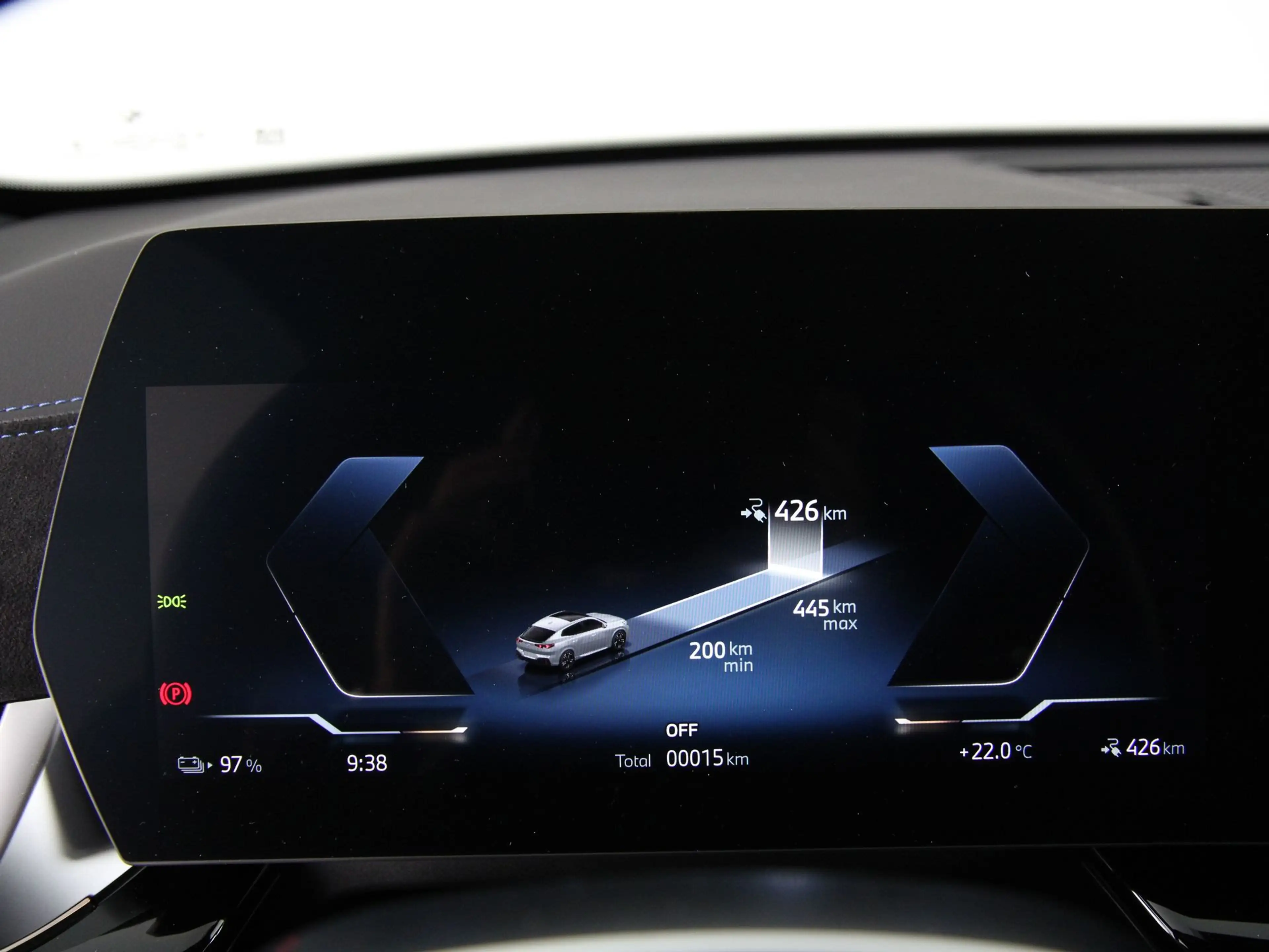 BMW iX2 eDrive20 67 kWh M-Sport — photo 3