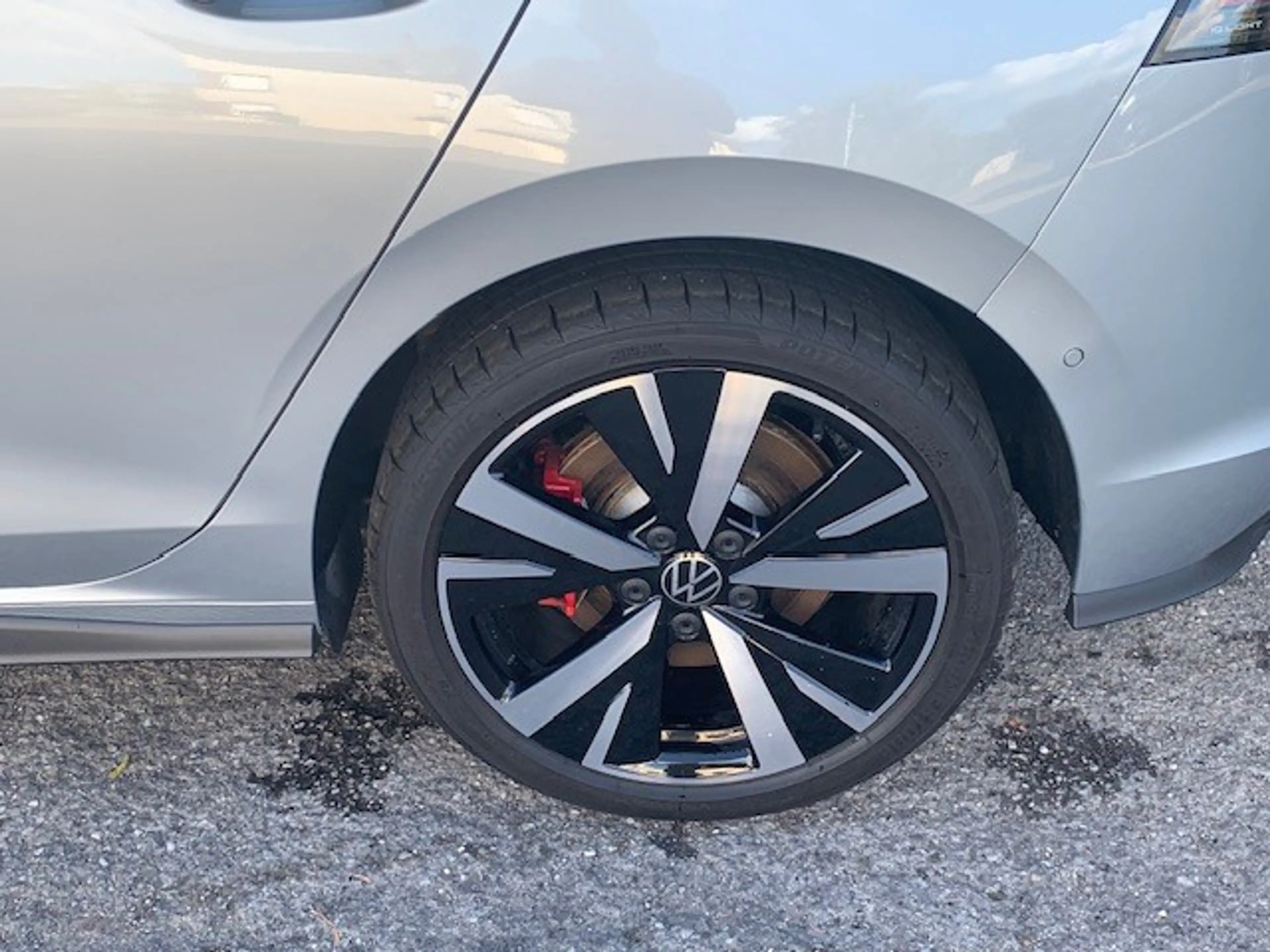 Volkswagen Golf GTE BLACK STYLE 1.5eHybrid 177CV DSG6 — photo 4