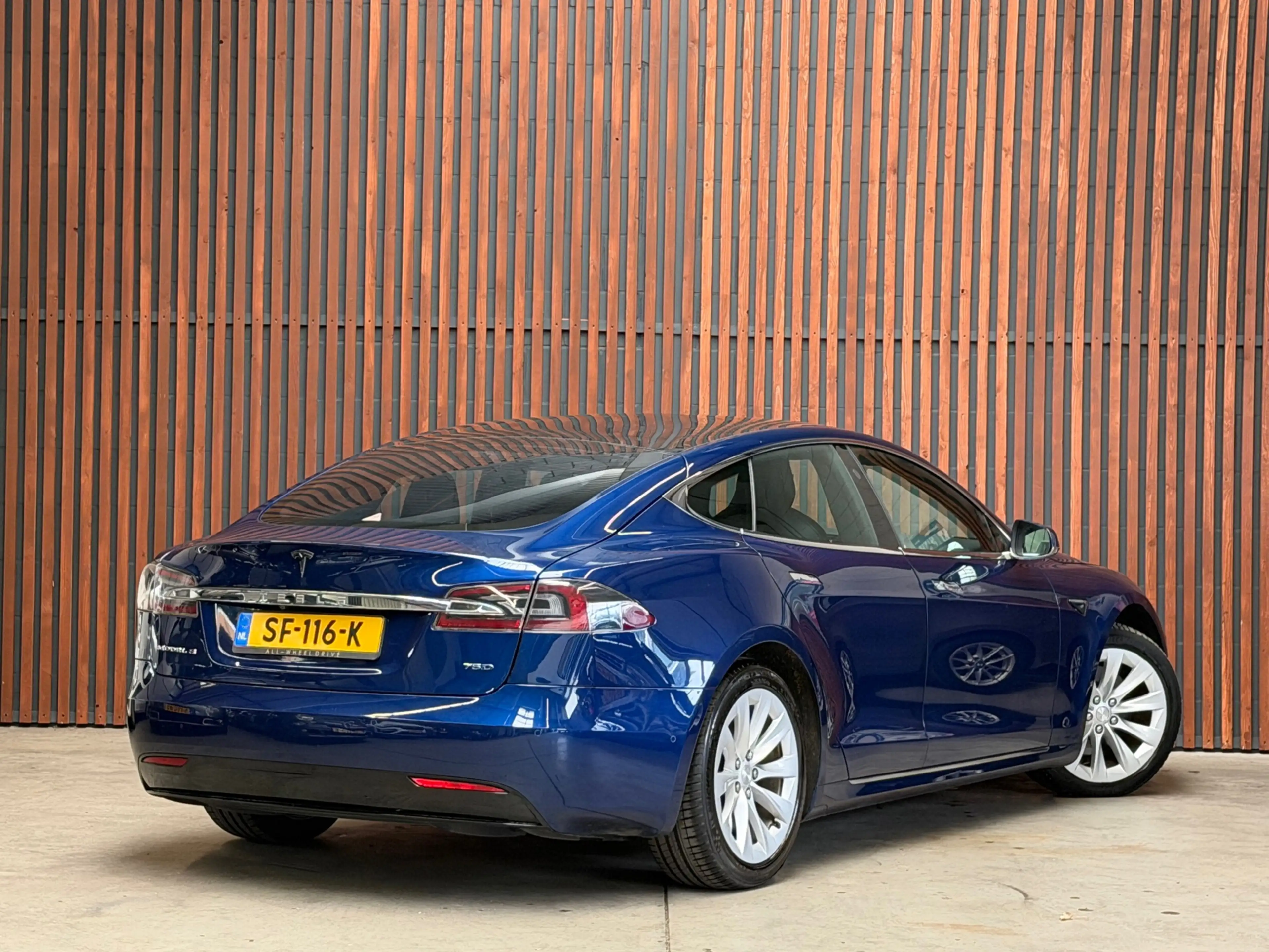 Tesla Model S 75D Base — photo 5