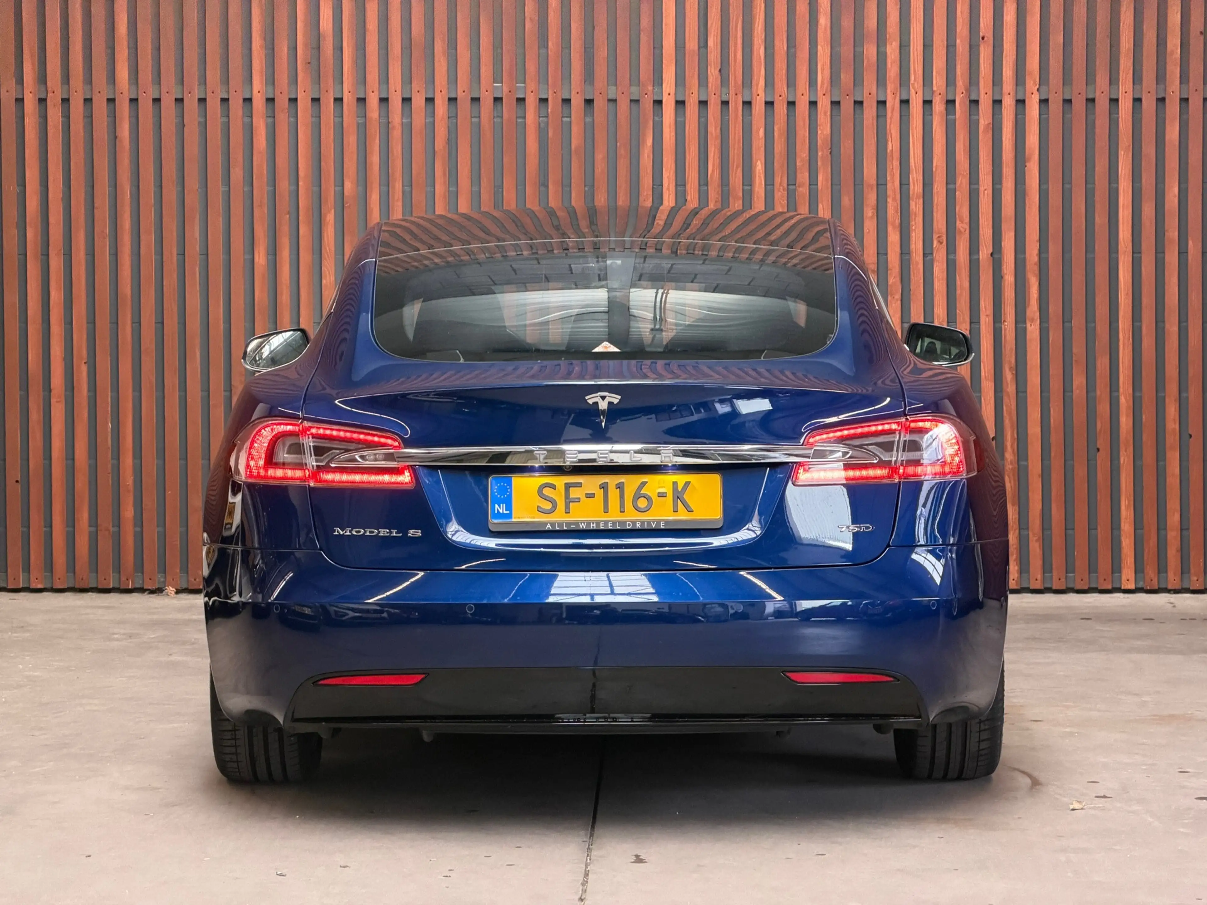Tesla Model S 75D Base — photo 6