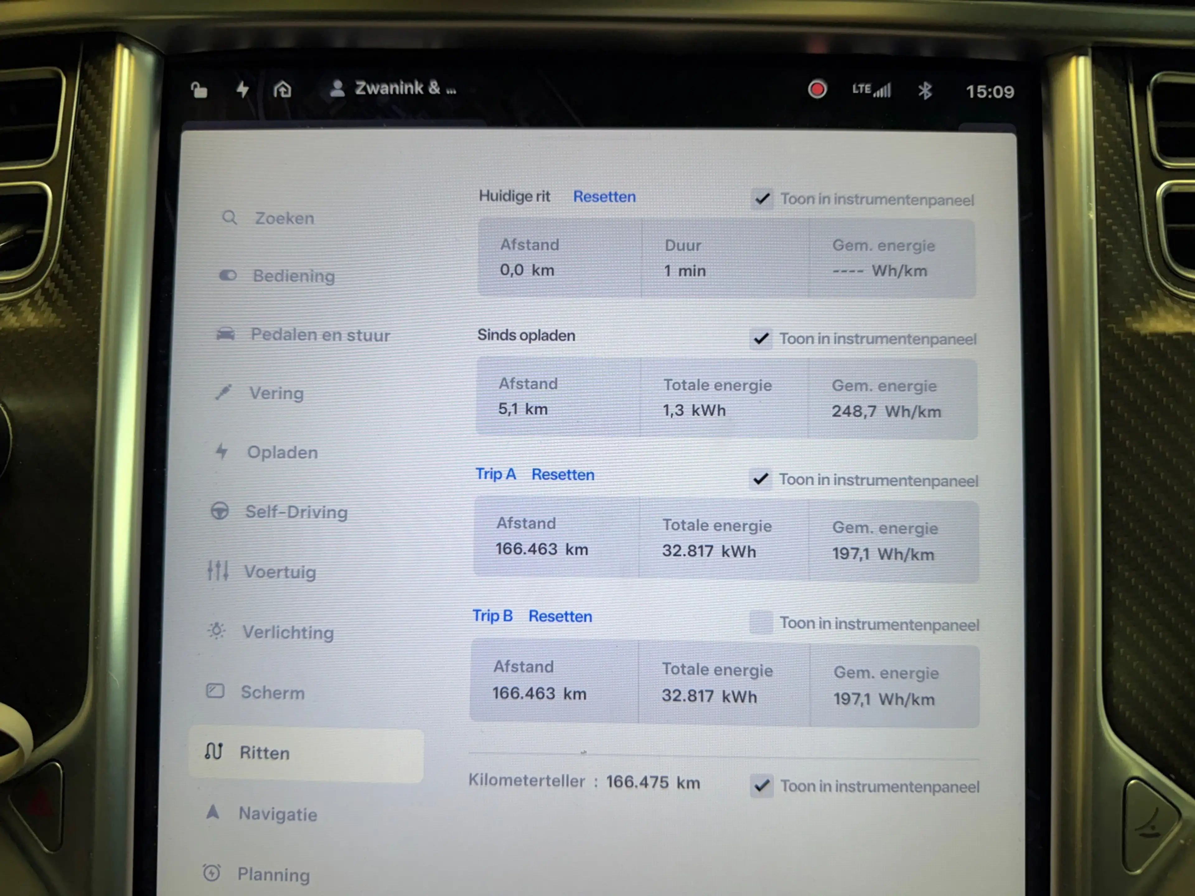 Tesla Model S 75D Base — photo 11