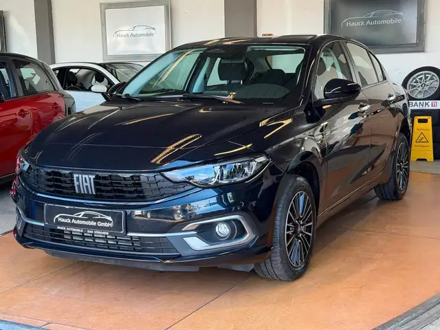 Fiat Tipo Urban -Neuwagen  11 km /U-Connect/R-Kamera
