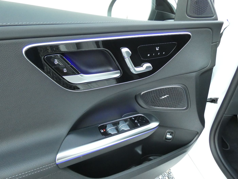 Mercedes-Benz C 220 d 4M AMG +HUD+360°+DigiLight+Pano+Fahrassist — photo 14