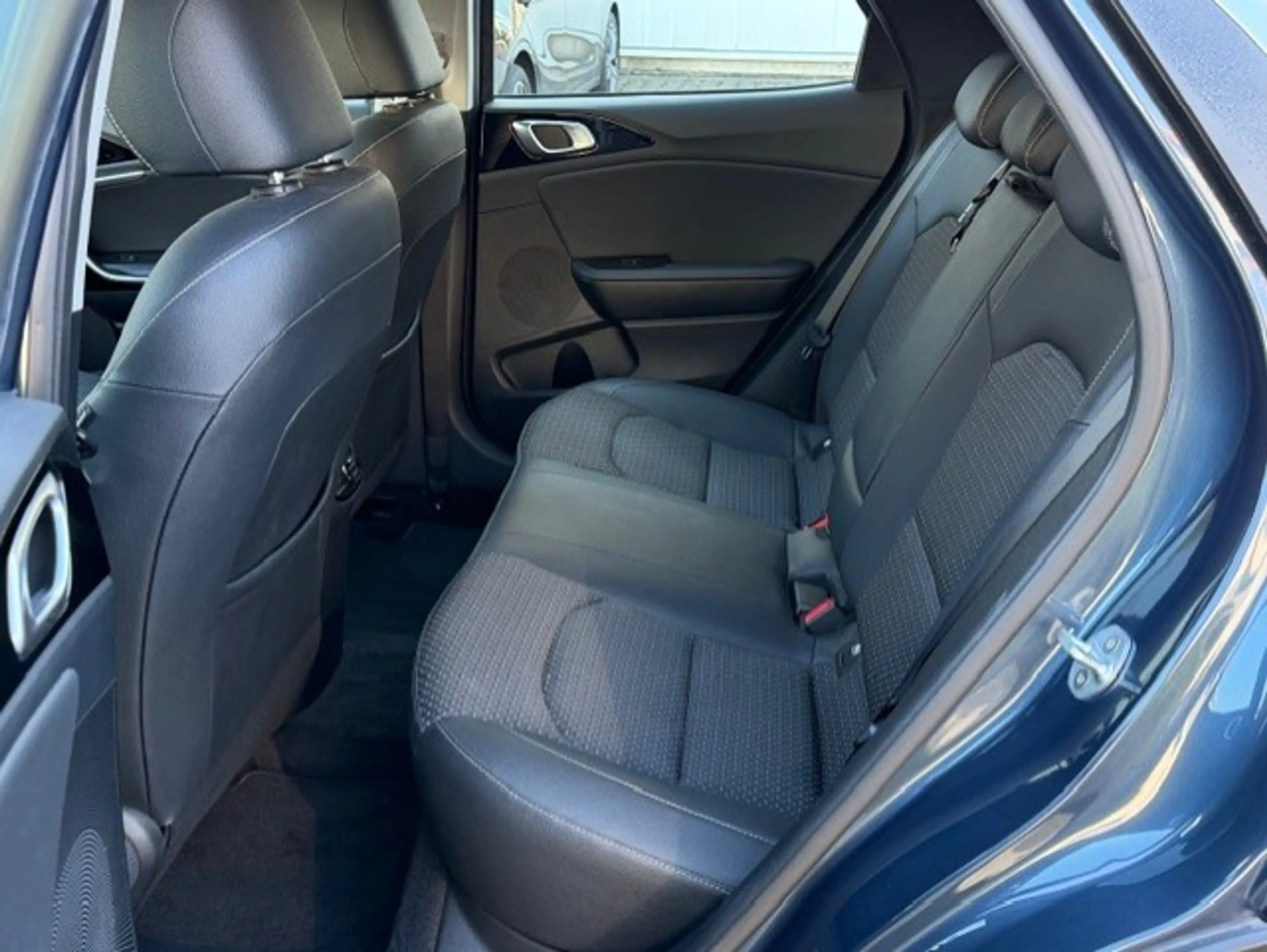 Kia XCeed Spirit — photo 10
