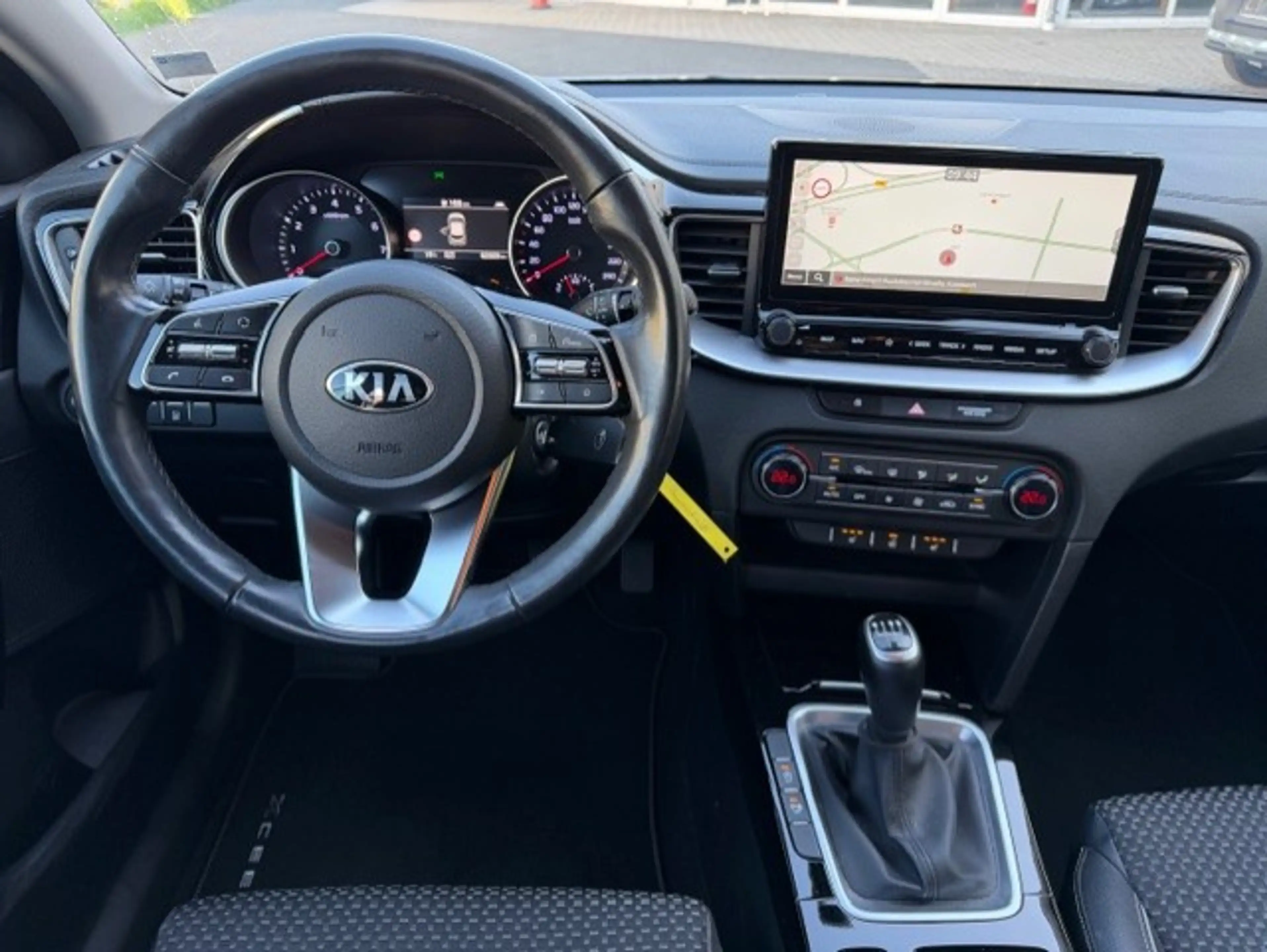 Kia XCeed Spirit — photo 11