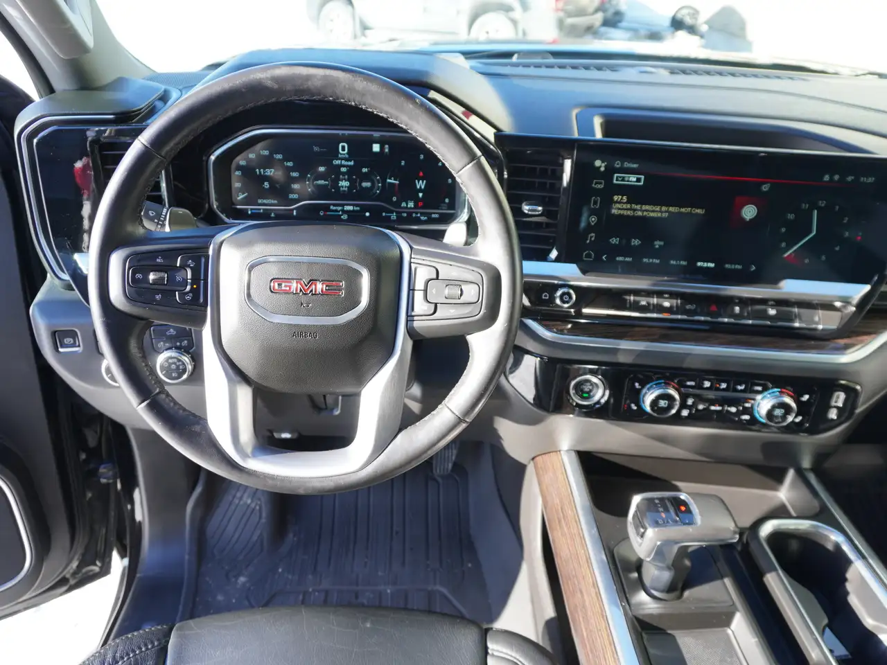 GMC Sierra 1500 снимка GMC Sierra 1500