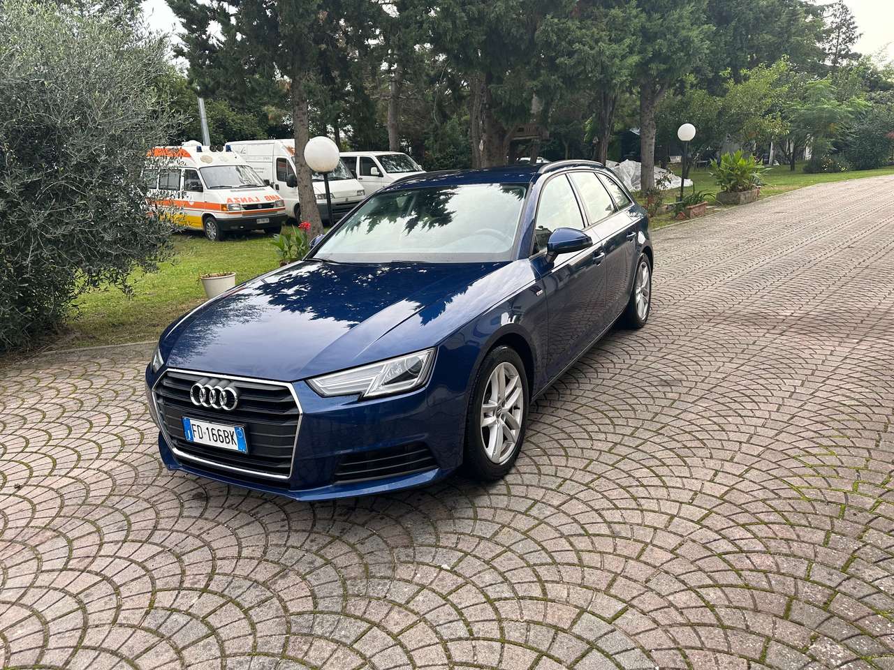 Audi A4 Avant 2.0 tdie Advance 136cv AUTOM UNIPROPRIETARIO