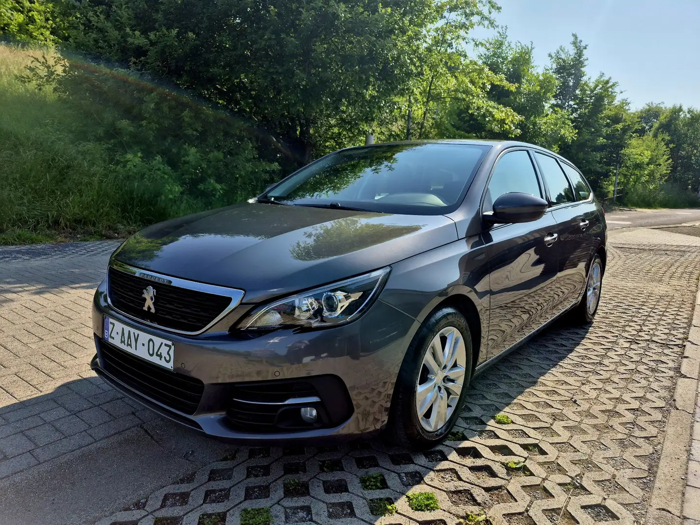 Peugeot 308 SW 1.5 BlueHDi Active S&S Grijs - 1