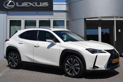 Lexus UX 250h Preference Line NL-AUTO STOELVERW LEDER BLIND-SPOT