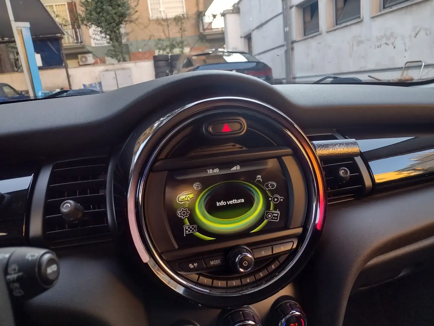 MINI Cooper D 1.5 5p auto - 1
